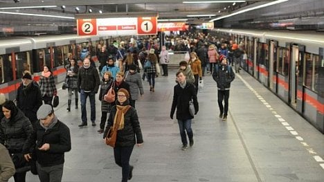 Náhledový obrázek - Proč se v metru nedá platit kartou? ROPID srovnává Prahu s Londýnem a Ostravou