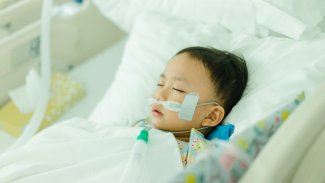 Náhledový obrázek - Kawasakiho syndrom je v ČR relativně vzácný. Typickým projevem je horečka a vyrážka