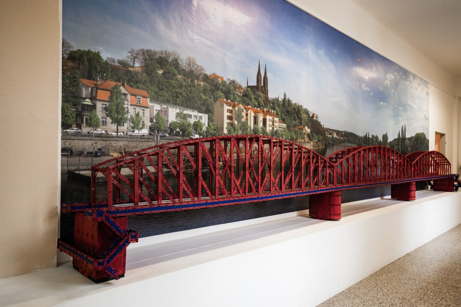 Most postavený ze stavebnice Merkur