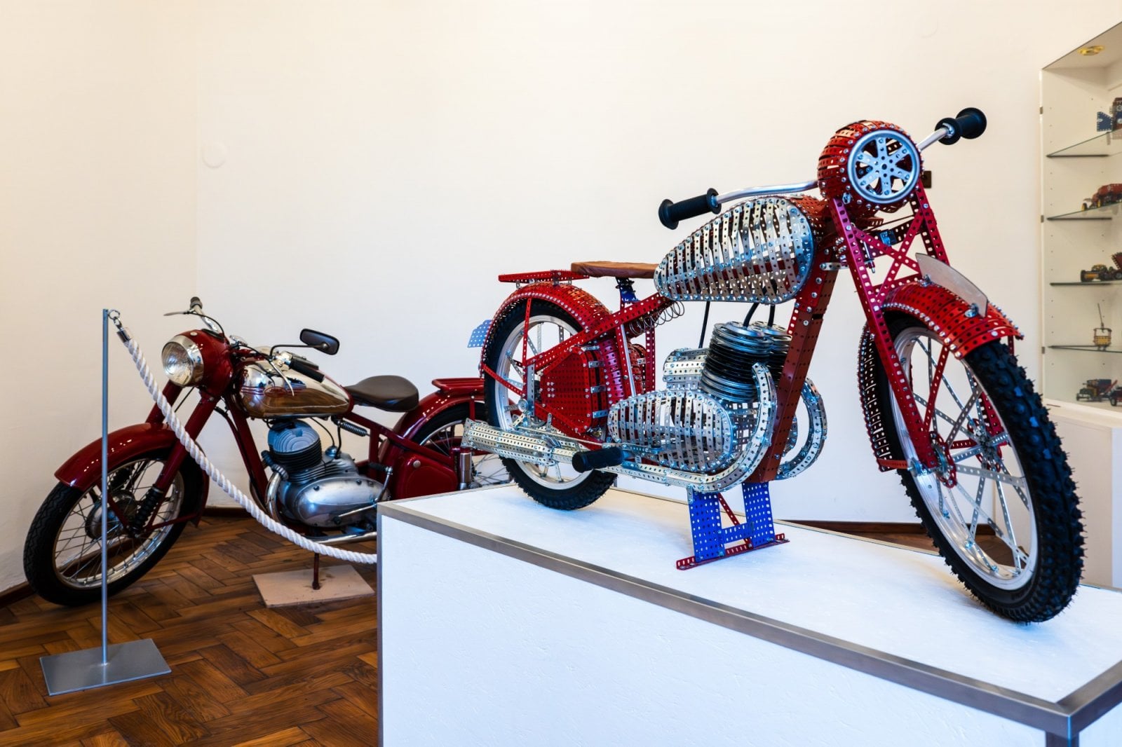 Motorka ze stavebnice Merkur