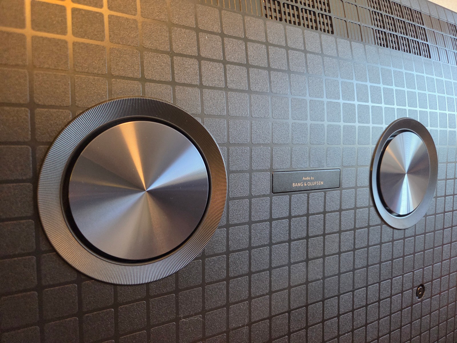 Chytrá televize TCL C7K s certifikací Bang & Olufsen