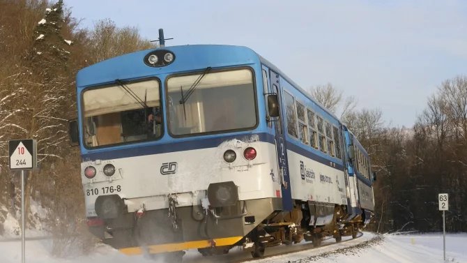 Motorový vůz 810