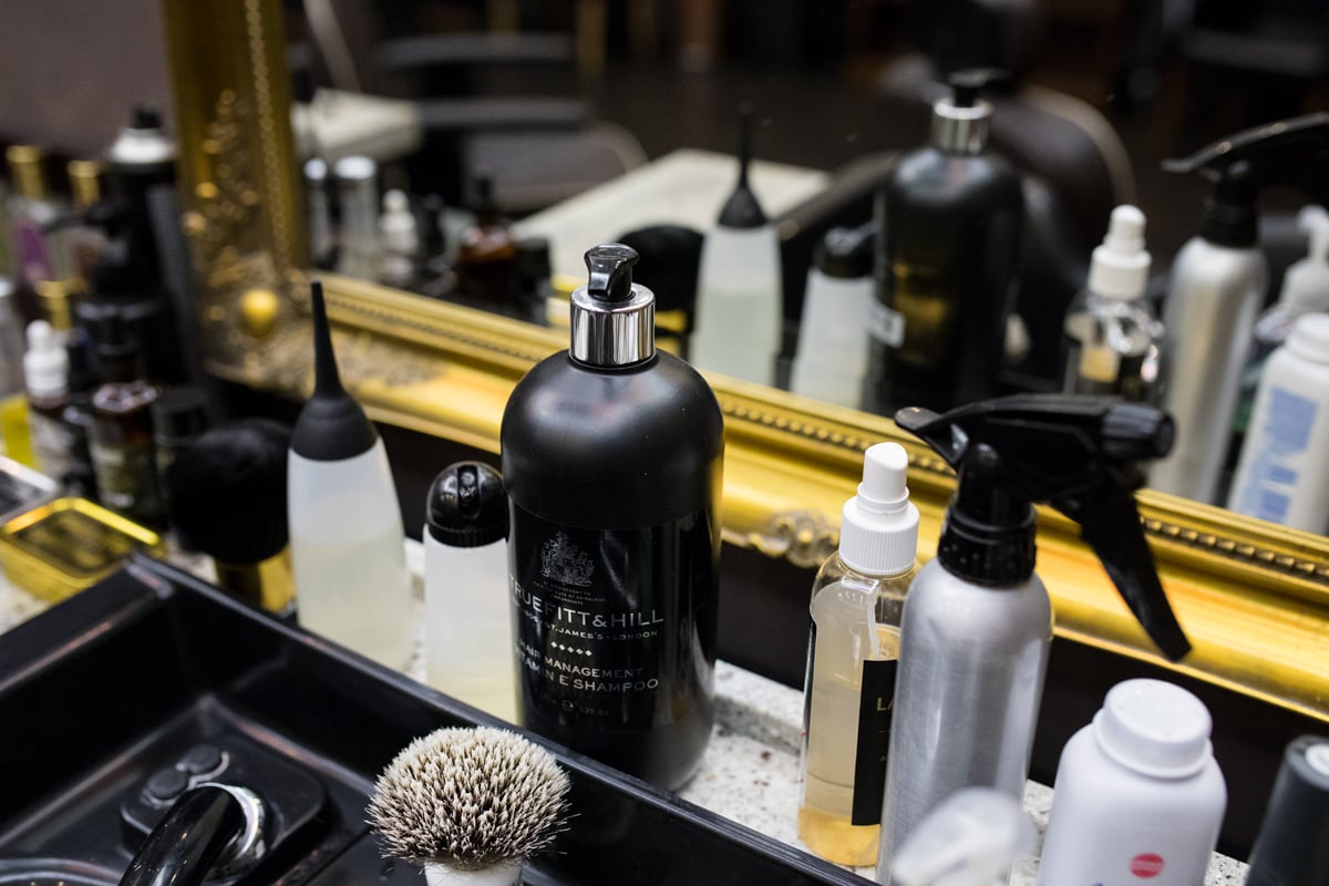 Exkluzivní služby i interiéry, to jsou salony Gentlemen Brothers