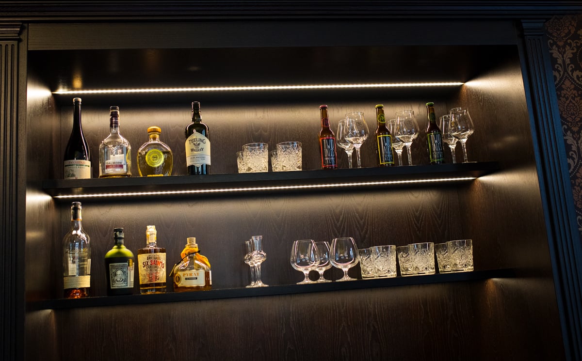 Exkluzivní služby i interiéry, to jsou salony Gentlemen Brothers