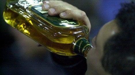 Náhledový obrázek - Nadměrné pití alkoholu podle vědců zkracuje život o víc než 20 let