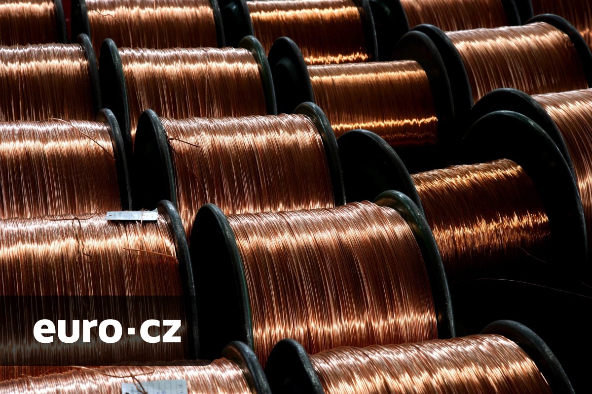 Cena mědi prudce vzrostla. Můžou za to i obavy z nových amerických cel, kvůli nimž v USA vykupují zásoby