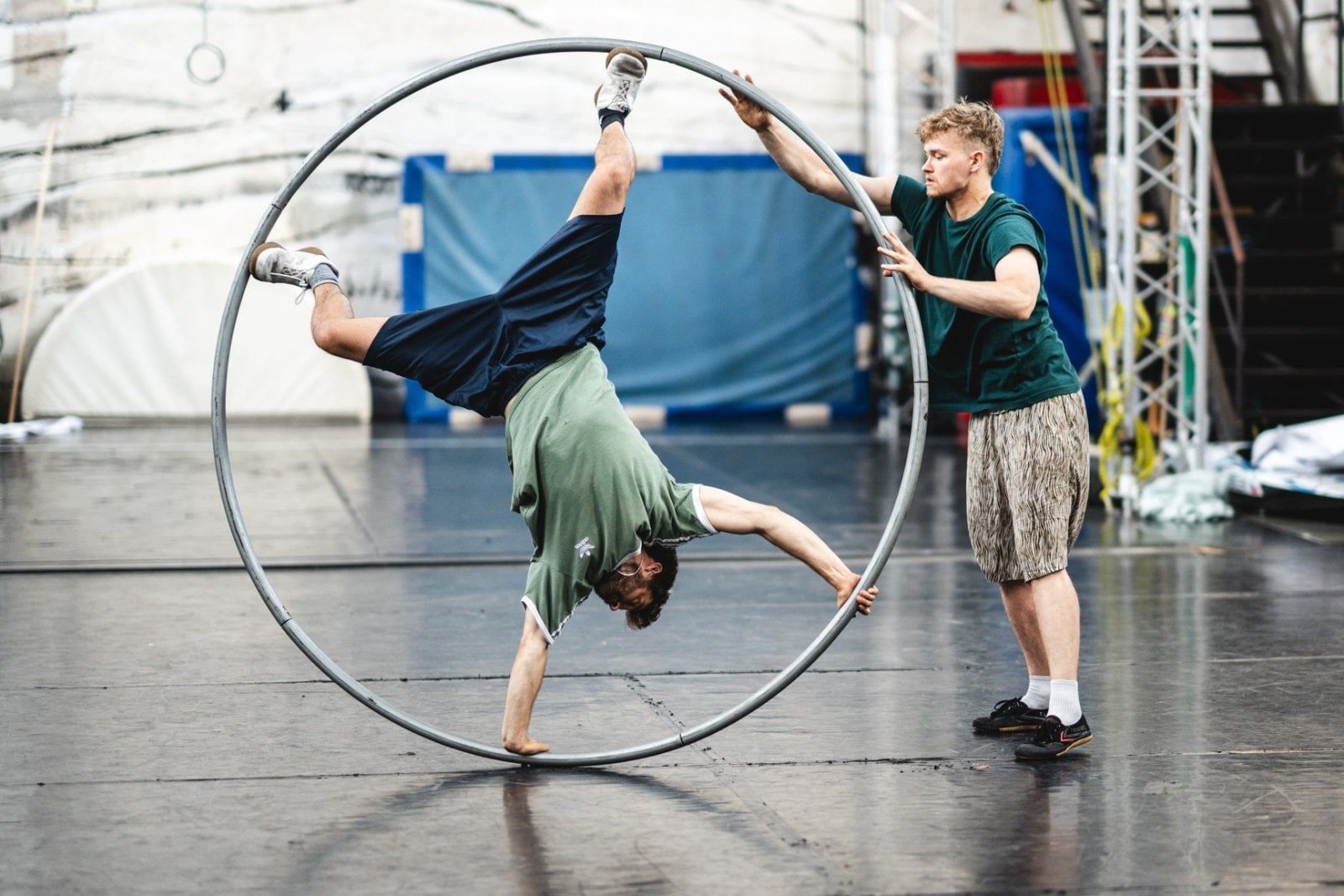 Zkoušky Cirku La Putyka na představení St.art