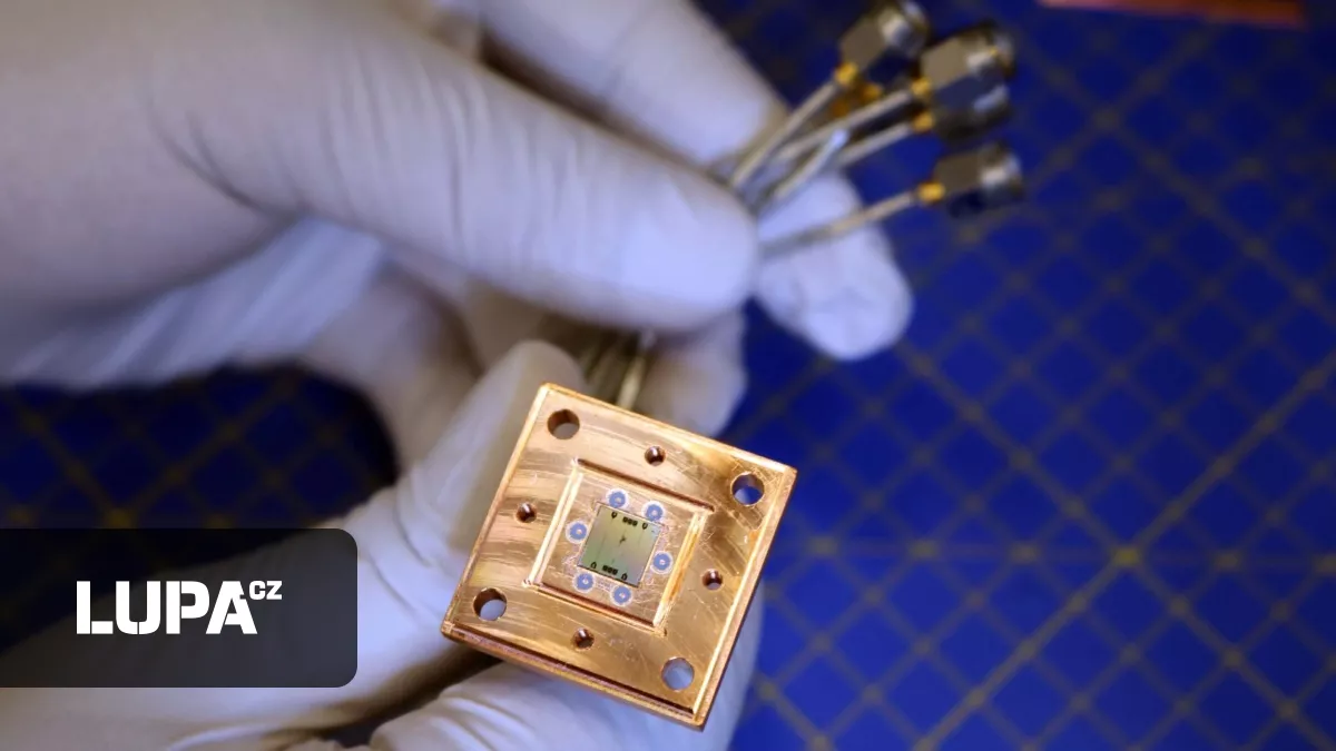 Qubity: Velký pokrok čínského čipu, lepší chlazení pro kvantové počítače, praktické kvantové AI