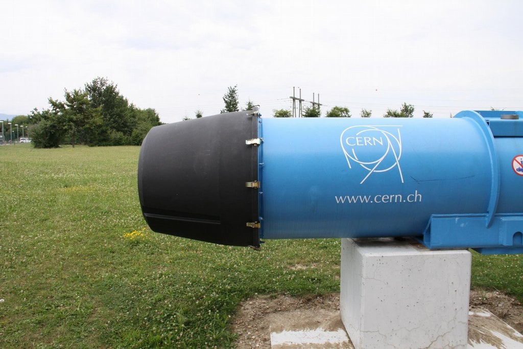 2013-12-evropskc3a1-organizace-pro-jadernc3bd-vc3bdzkum-cern-2.j