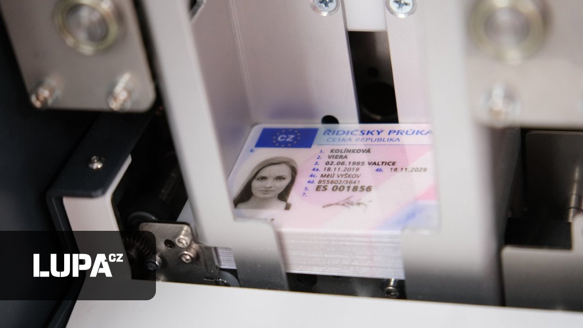 Řidičský průkaz už je možné si nechat doručit do výdejních boxů