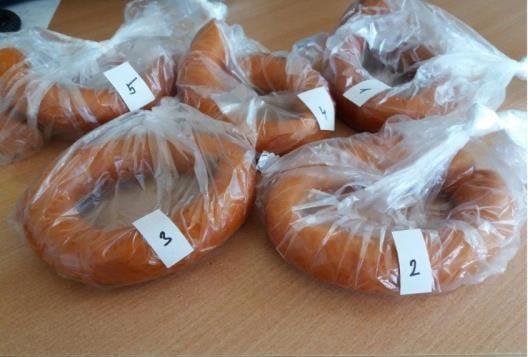 57 nálezů v kategorii nebezpečných potravin. Centrální výrobna Habry, Polský točený salám. Ve výrobku byla zjištěna patogenní bakterie Listeria monocytogenes. Tato bakterie může způsobit onemocnění zvané Listerióza.