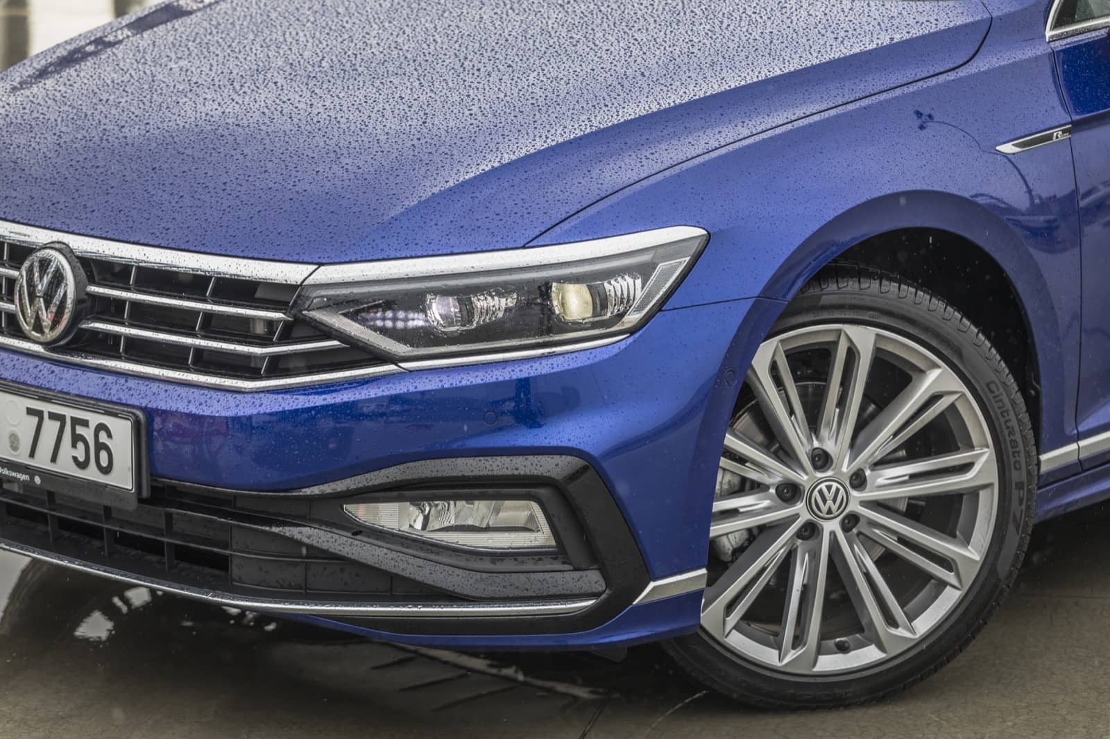 2019-11-Volkswagen-Passat-Variant-00023.jpg