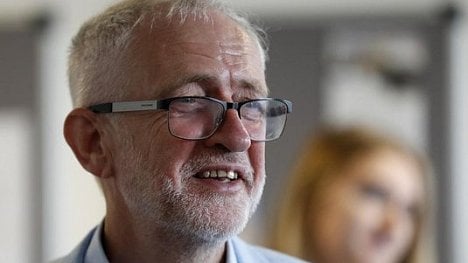 Náhledový obrázek - Corbyn by při novém referendu zůstal neutrální. Bez brexitu ekonomiku neoživíme, tvrdí Johnson