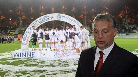 Náhledový obrázek - Vesnická megalomanie i mistrovství světa. Orbán loví body sportem