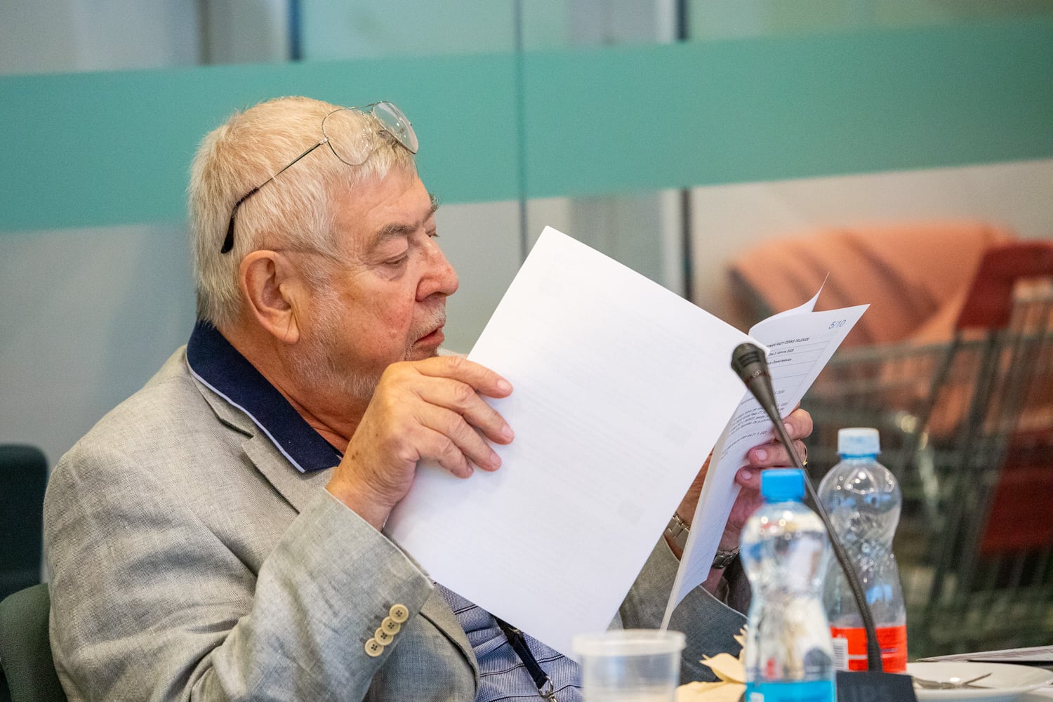 Herec a režisér Jiří Kratochvíl, člen Rady České televize.