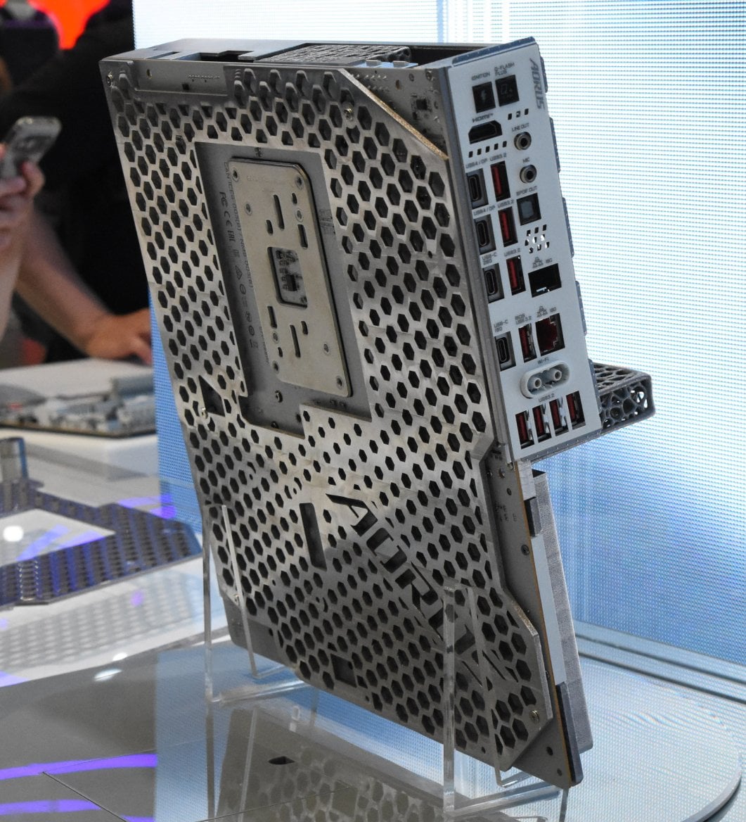 X870E Aorus Infinity Next