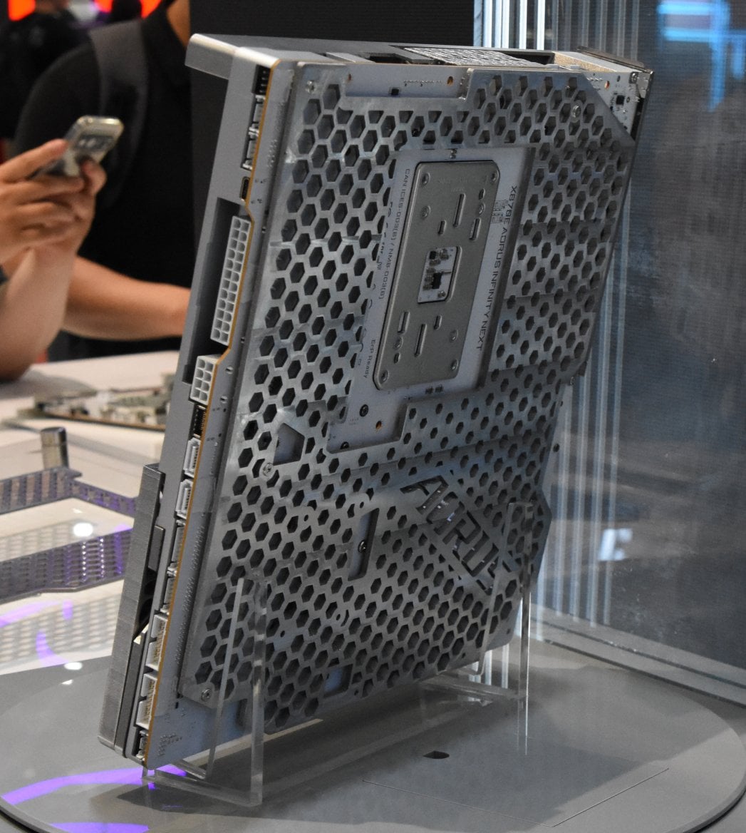 X870E Aorus Infinity Next