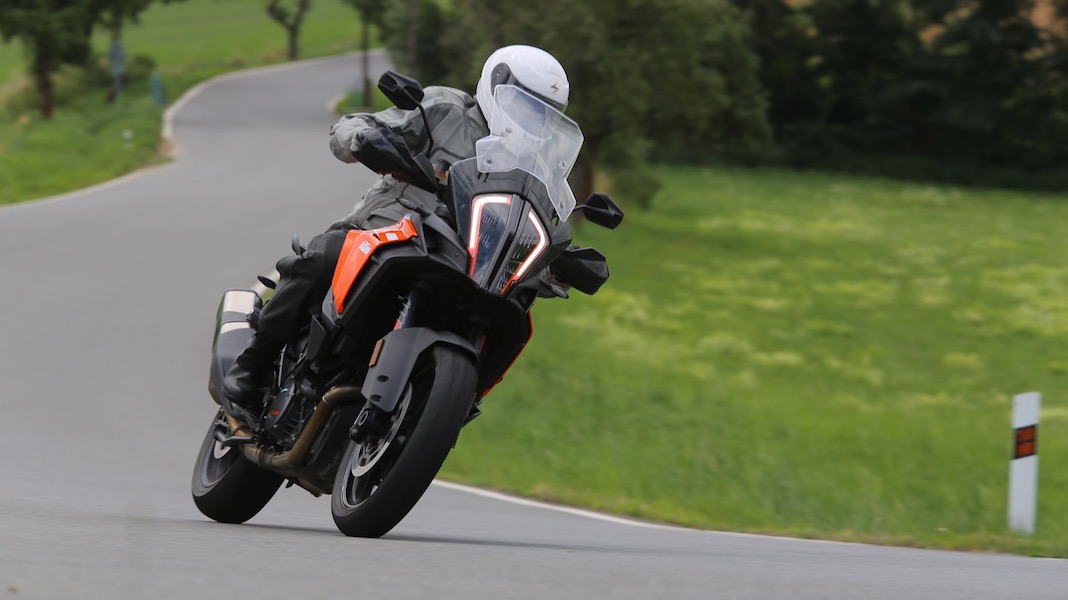 Test KTM 1290 Super Adventure S: Vyzyvatel