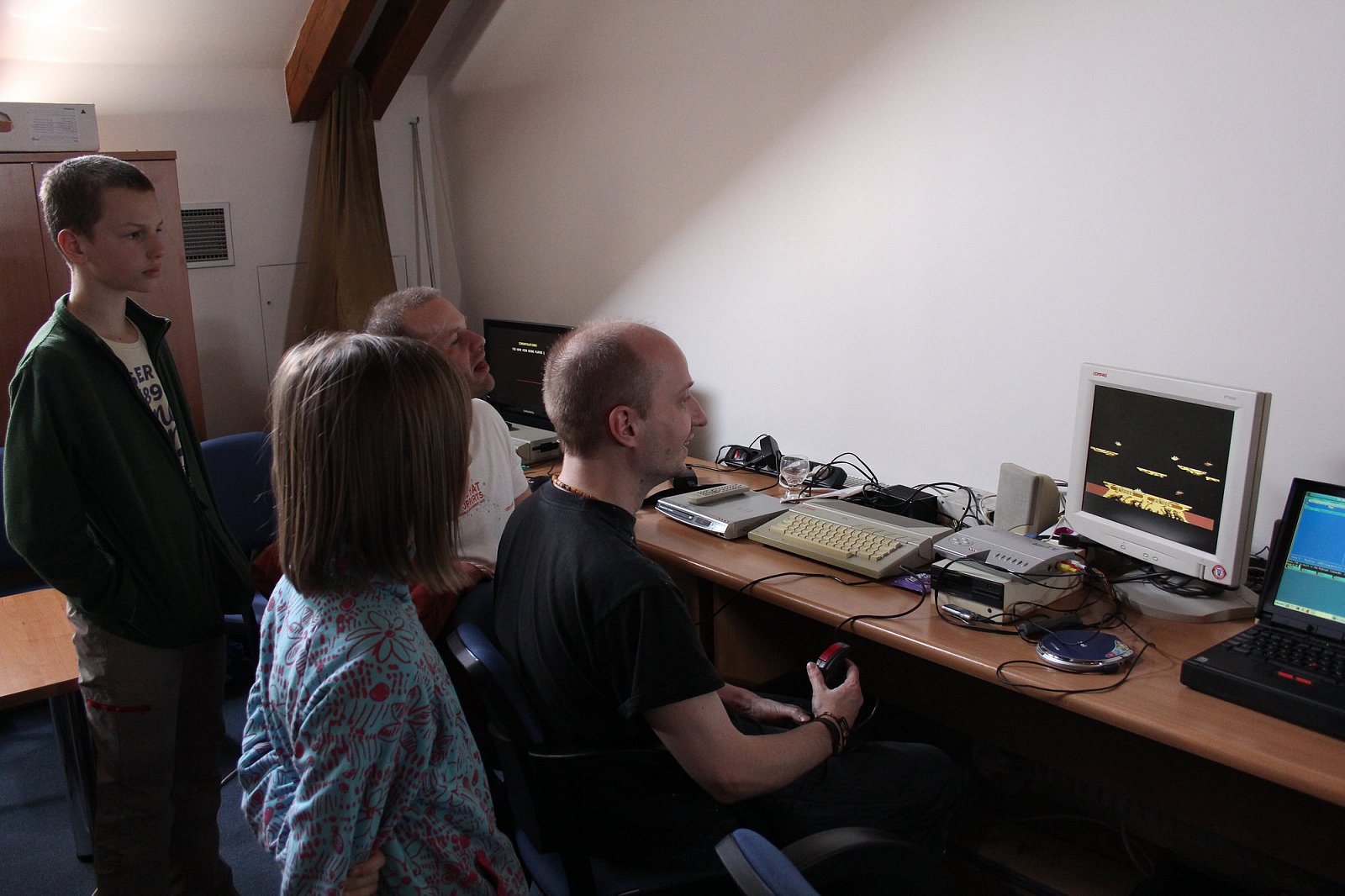 Tak proto s sebou Pavel vzal své děti - jako oddané publikum!