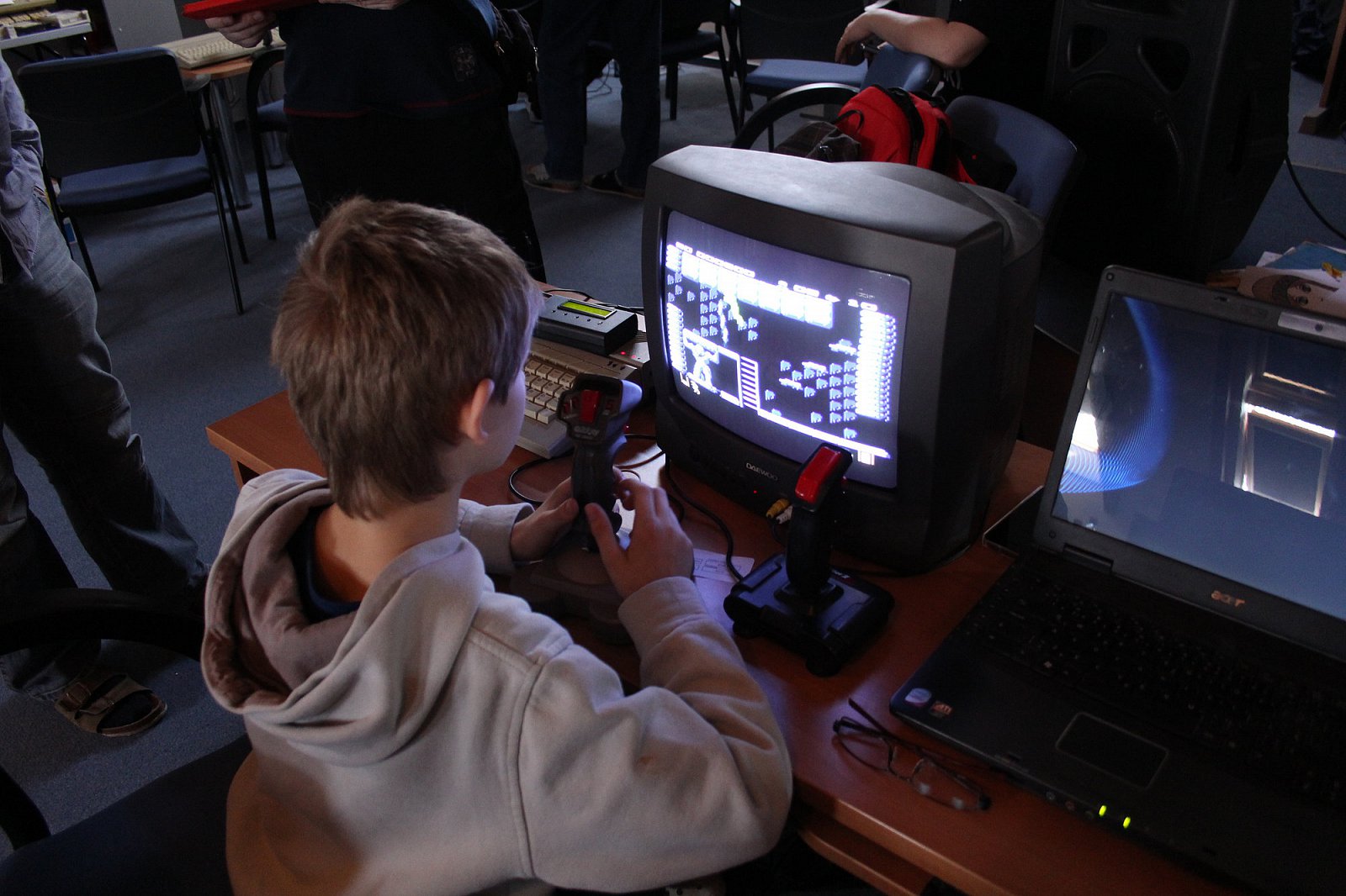 Nadějná mládež podléhá starým klasikám, zde Draconus.