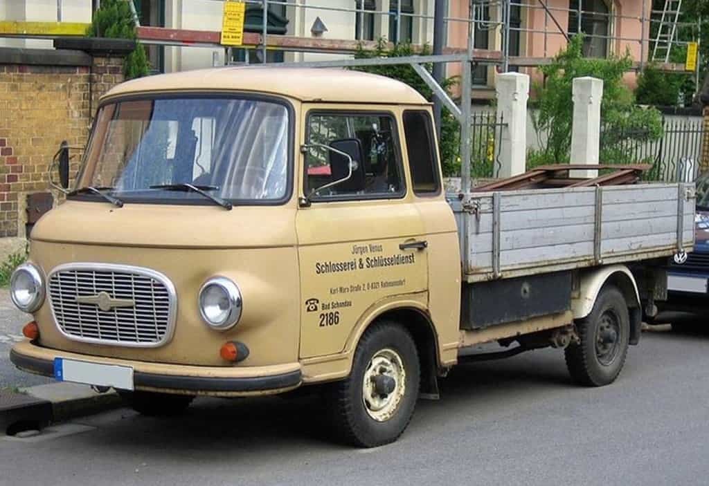 2012-09-barkas-a-porsche-1.jpg