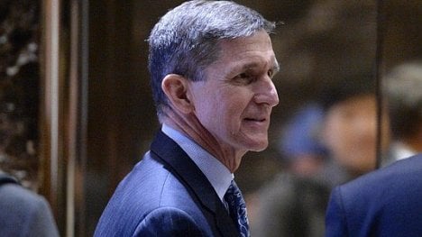 Náhledový obrázek - Flynn lhal FBI o svých kontaktech s Rusy. Stýkal se s nimi prý na Trumpův příkaz