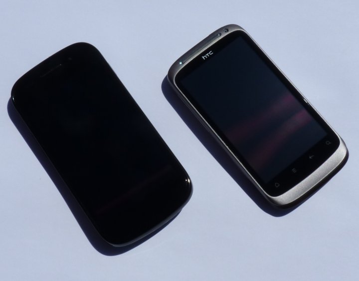 Nexus S vs. Desire S