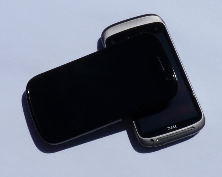 Nexus S vs. Desire S