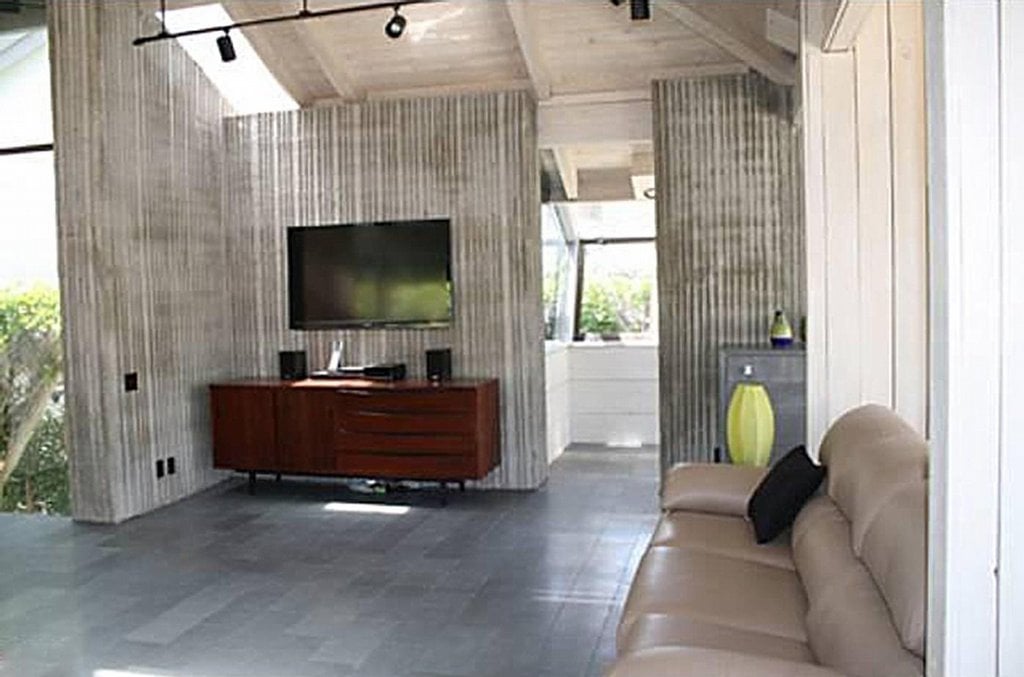 2011-03-dc5afm-v-malibu-kterc3bd-prodc3a1vc3a1-leonardo-di-capri