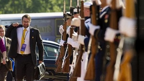 Náhledový obrázek - Landovský míří do diplomatických služeb. Stane se velvyslancem Česka při NATO