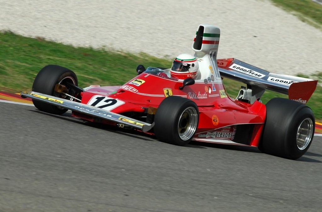 2012-04-laudovo-a-schumacherovo-ferrari-jde-do-drac5beby-1.jpg