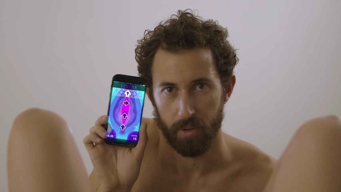 Hra Lickster je úplnou revolucí, která vás naučí ovládat správně jazyk, za což vás jistě partnerka pochválí. Přestaňte mobil ovládat rukou a začněte jej olizovat!
(<a href="https://www.youtube.com/watch?v=5uDS-SM-65A">více informací</a>)