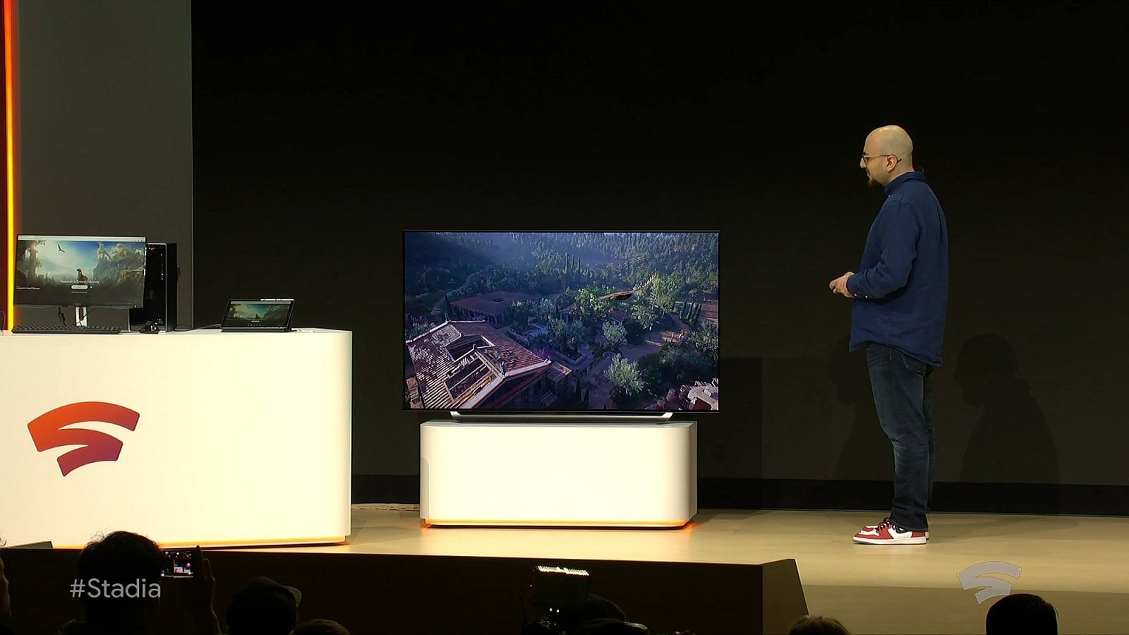 Nakonec hru dohrál v televizi.