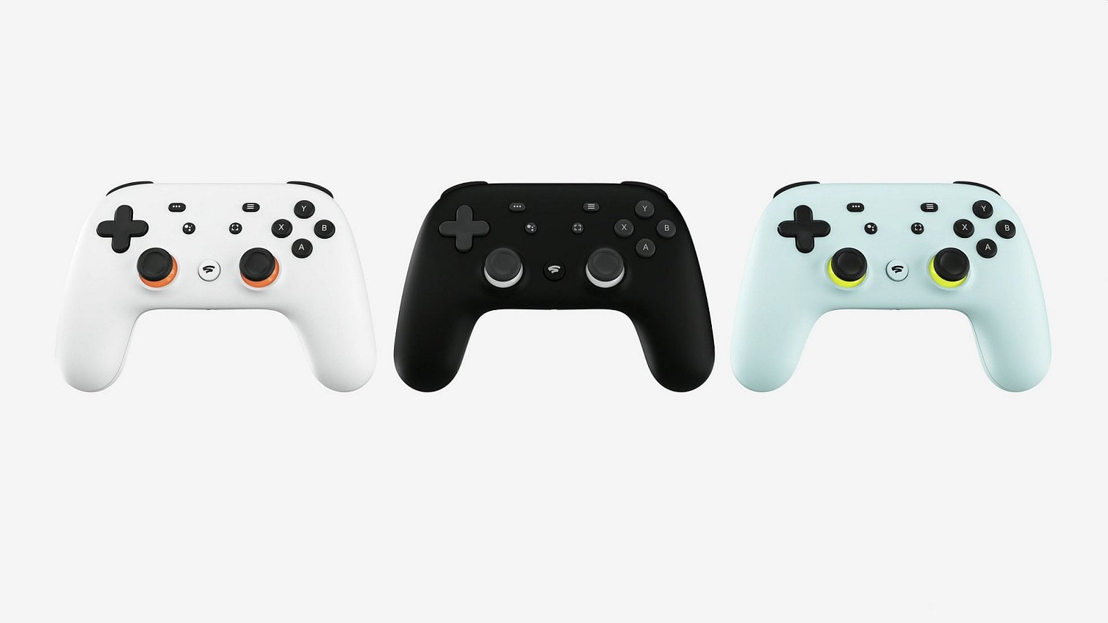 Stadia Controller ve třech barvách.