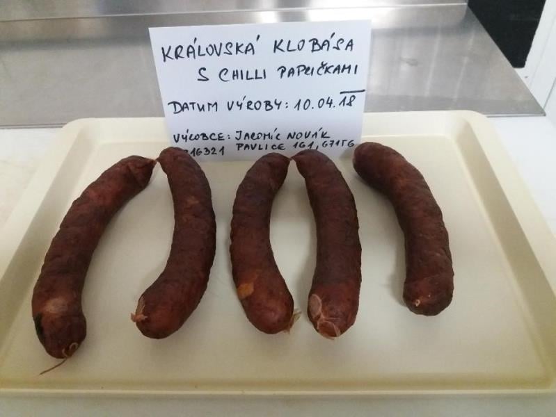 Výroba Jaromír Novák, Pavlice - Královská klobása s chilli papričkami: Ve výrobku byla zjištěna patogenní bakterie Listeria monocytogenes. Tato bakterie způsobuje onemocnění zvané listerióza.
