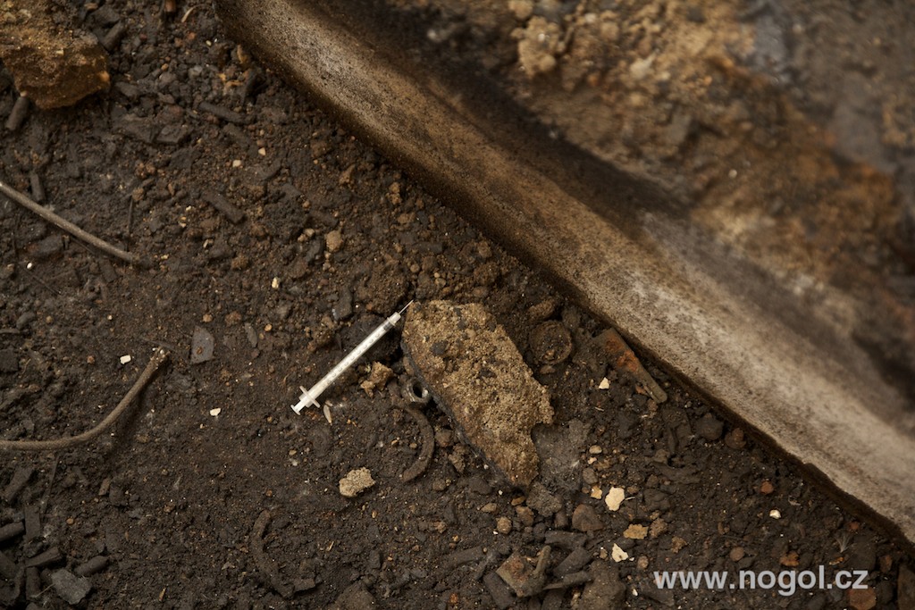 Rozpadající se továrna Praga v pražských Vysočanech