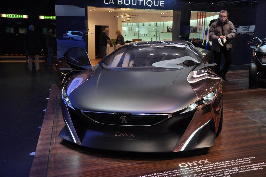 2010-11-studie-peugeot-onyx.jpg