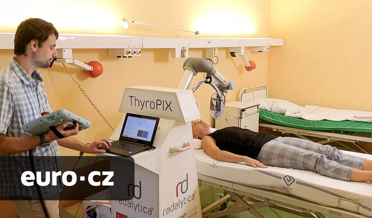 Český robot ThyroPIX pomůže pacientům s rakovinou štítné žlázy. Dokáže totiž přesně zmapovat výskyt radioaktivního jódu