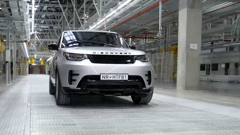 Slovenská továrna automobilky Jaguar Land Rover je hotová. Výroba odstartuje na podzim