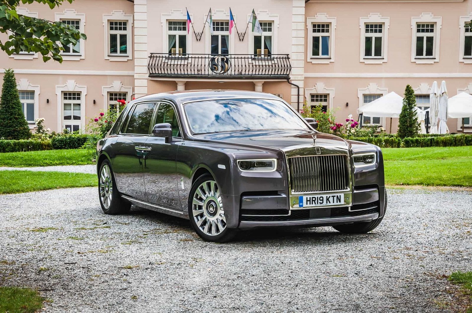 2019-09-Rolls-Royce-Phantom-exterier-1-of-1.jpg