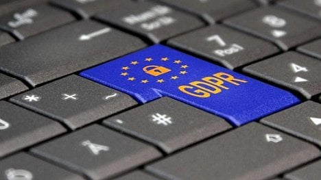 Náhledový obrázek - První dny s GDPR. Žaloba na Facebook a Google nebo rušení dětských účtů ve WhatsAppu