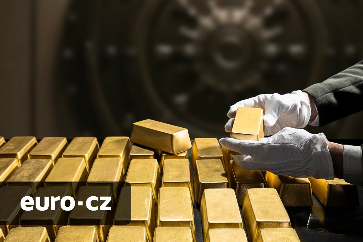 Zlato pokořilo hranici čtyř tisíc dolarů za unci. Může za to hlavně ekonomická a politická nejistota, analytici očekávají další růst