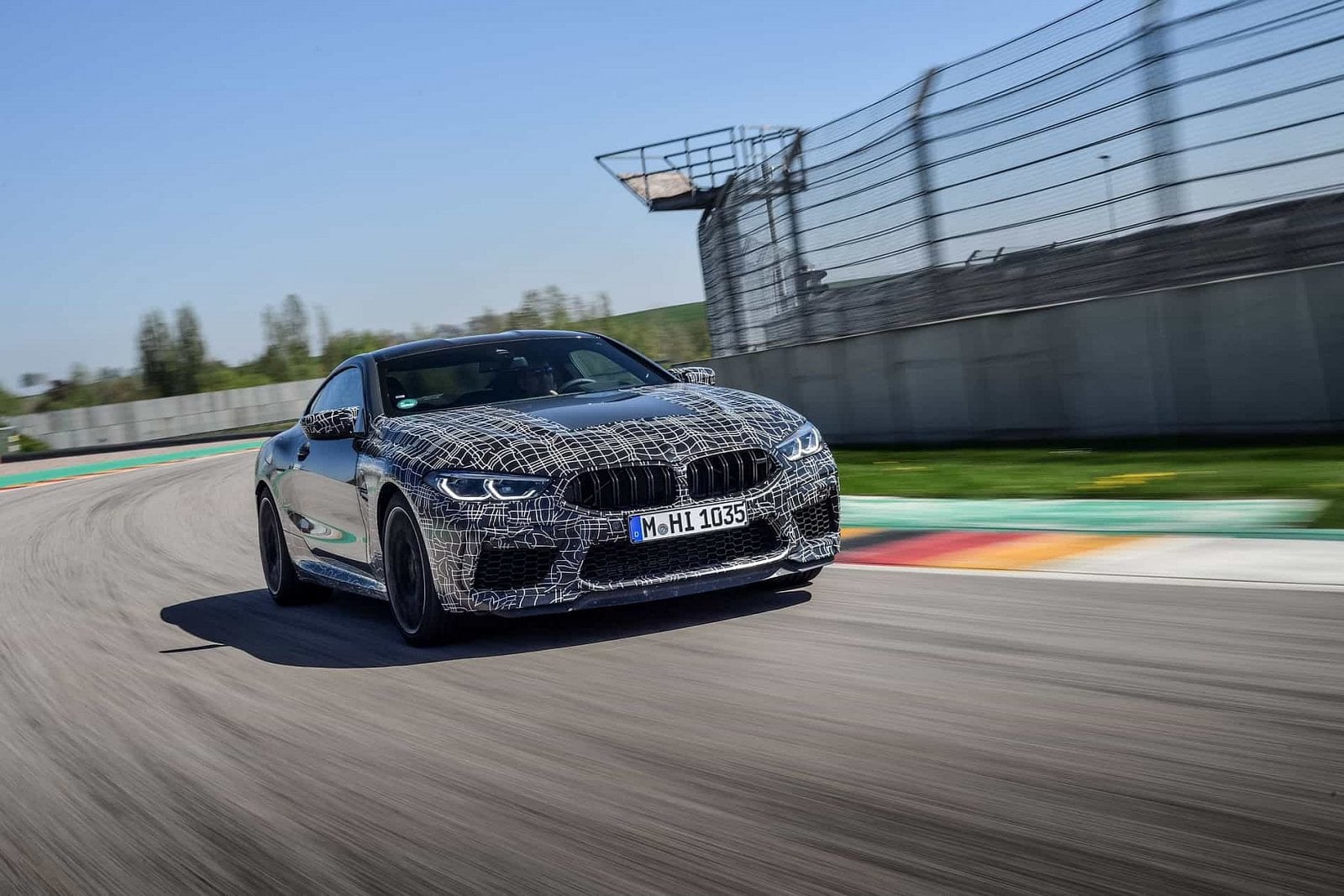 2019-05-BMW-M8_06.jpg