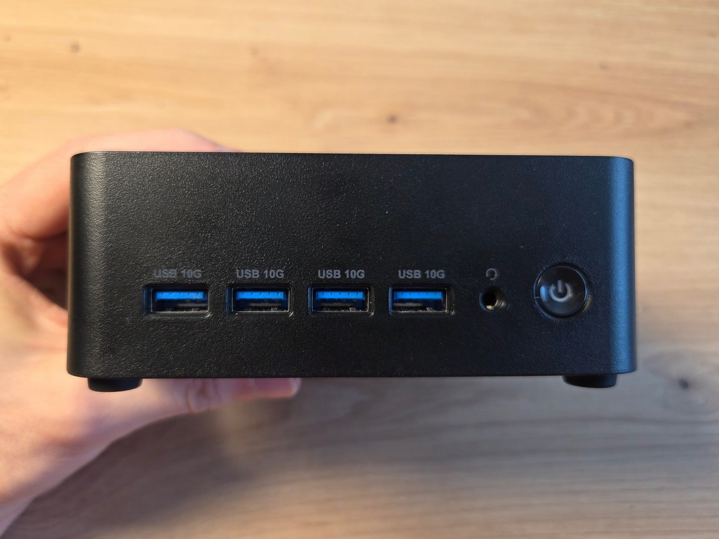 MSI Cubi Z AI 8M konektory