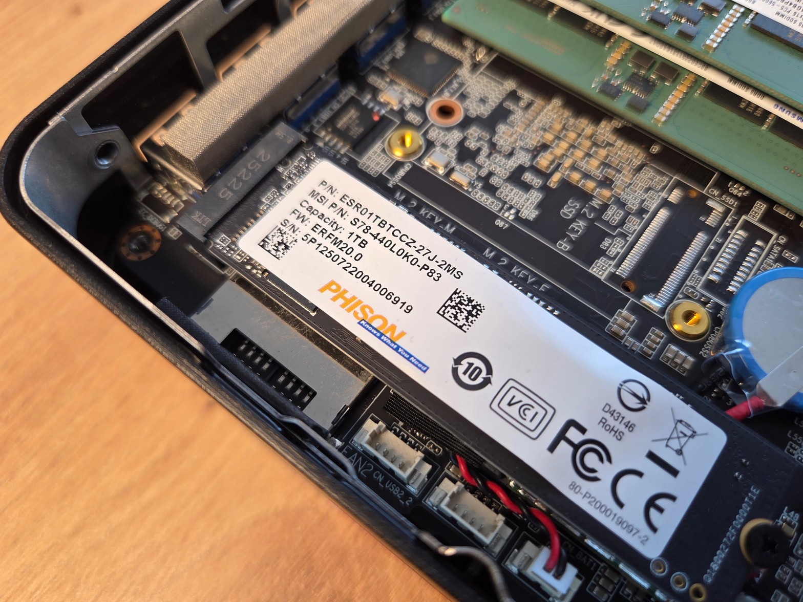 MSI Cubi Z AI 8M SSD disk