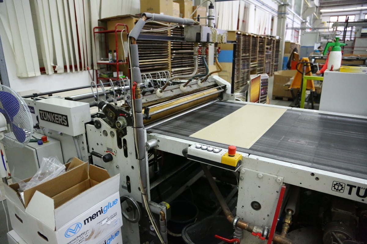 Takto se vyrábí puzzle, Dostihy a sázky i Člověče, nezlob se!