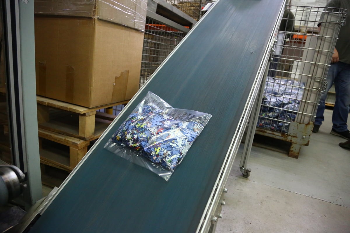 Takto se vyrábí puzzle, Dostihy a sázky i Člověče, nezlob se!