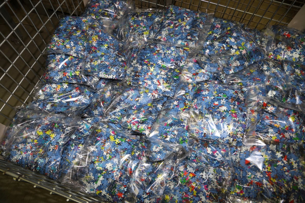 Takto se vyrábí puzzle, Dostihy a sázky i Člověče, nezlob se!