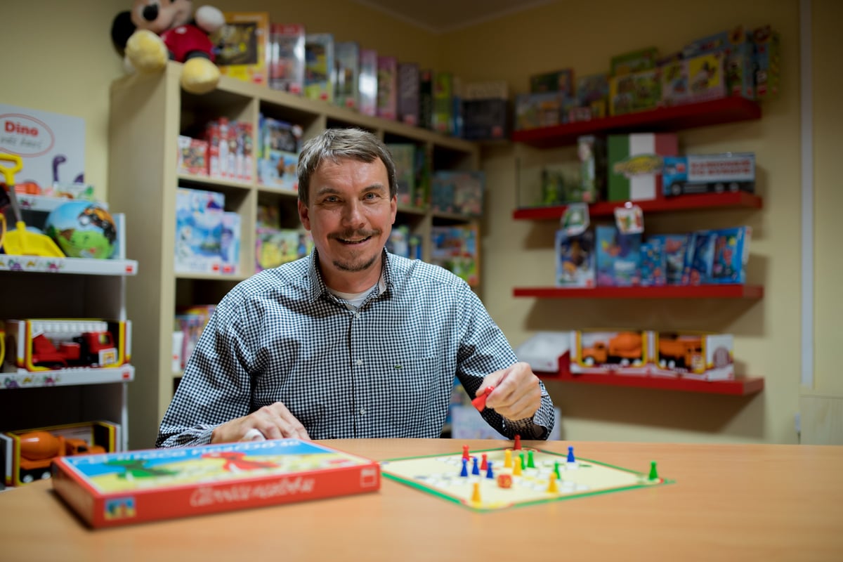 Takto se vyrábí puzzle, Dostihy a sázky i Člověče, nezlob se!