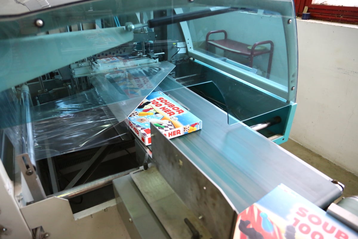 Takto se vyrábí puzzle, Dostihy a sázky i Člověče, nezlob se!